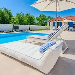 Glavilla